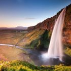 Seljalandsfoss vízesés naplementében, Izland
